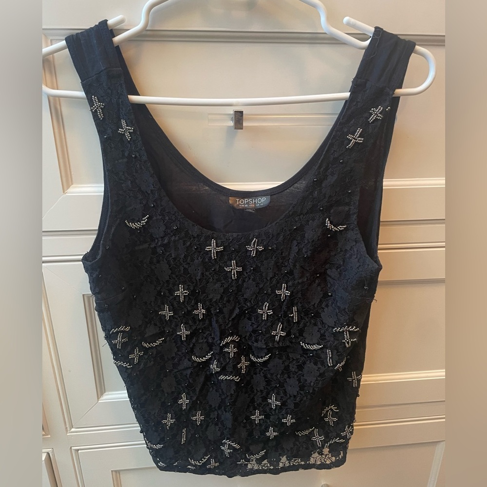 Top shop tank with beading